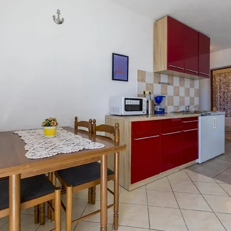 Ferienwohnung Fur 4 Personen Ca 36 M In Selce Bei Crikvenica, Kvarner Bucht Und Umgebung Цриквеница