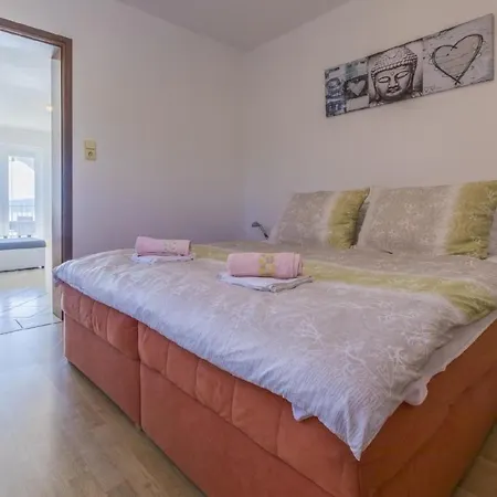 Ferienwohnung Fur 4 Personen Ca 36 M In Selce Bei Crikvenica, Kvarner Bucht Und Umgebung Апартаменты Цриквеница